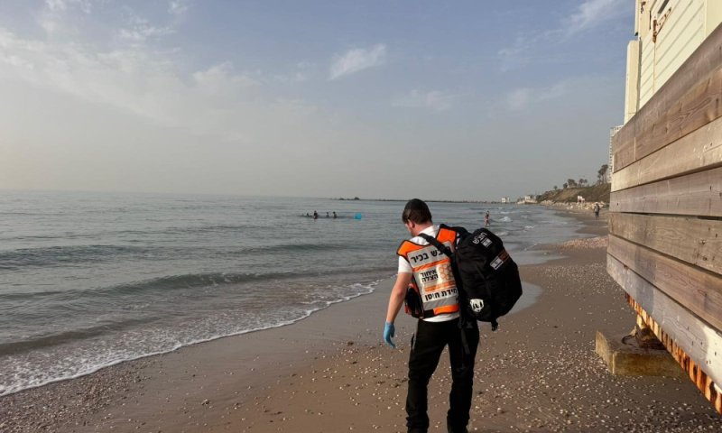 בן 13 נפגע מצנחן רחיפה בחוף בבת ים