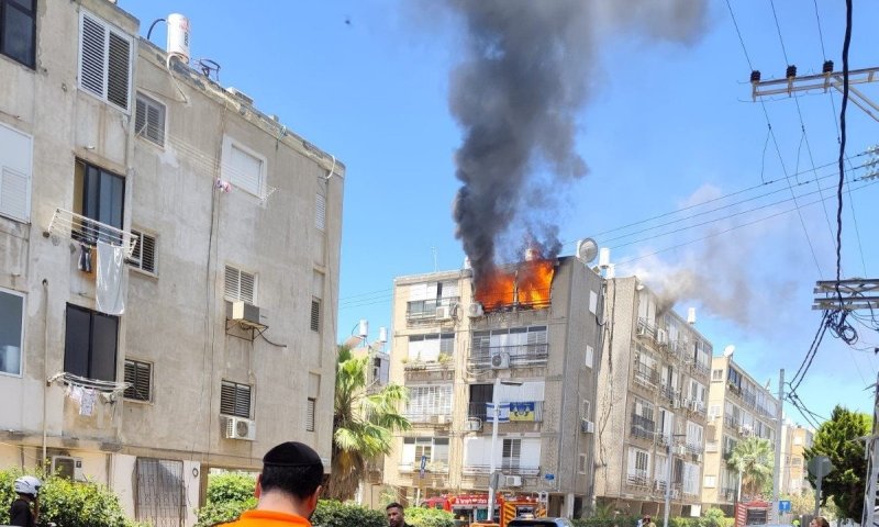 מספר פצועים בשריפה בבת ים