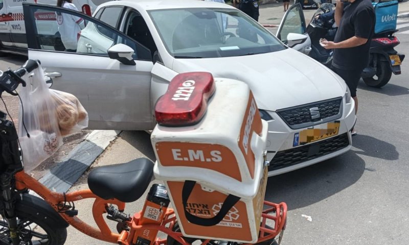 גבר ואישה נפצעו בתאונה בבת ים