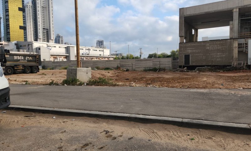 בת ים ממשיכה במאבק בפסולת הפיראטית